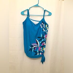 24th & Ocean Tankini Swim Top Convertible Straps Size Medium NWT Beach Vacation